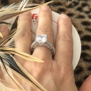 Bella Luce Designer Ring~ Gorgeous!